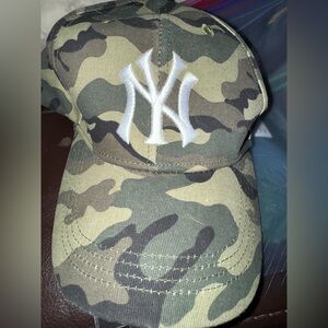 Sold!! NY Yankees Camouflage hat